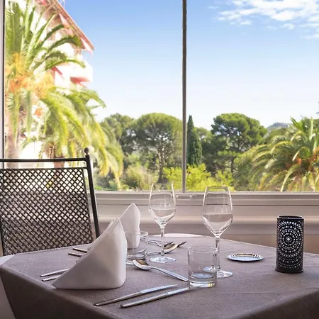 Grand Des Lecques; Bw Signature Collection Hotel 3*