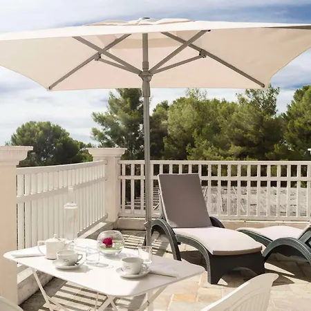 Hotel Grand Des Lecques; Bw Signature Collection
