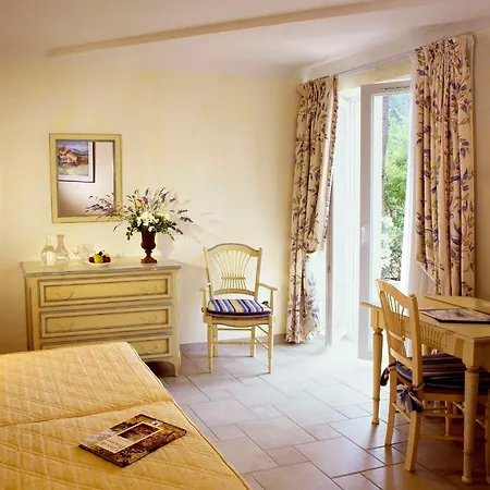 Grand Des Lecques; Bw Signature Collection Hotel