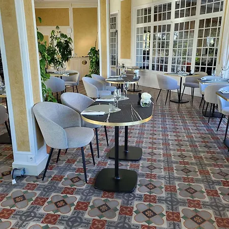 Grand Des Lecques; Bw Signature Collection 3*