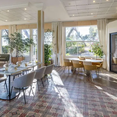 Hotel Grand Des Lecques; Bw Signature Collection