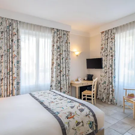 Hotel Grand Des Lecques; Bw Signature Collection