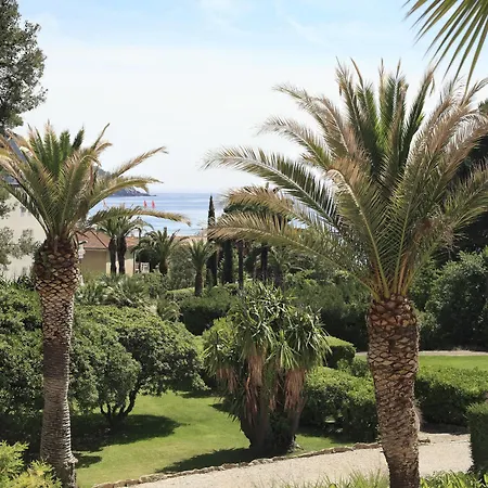 Hotel Grand Des Lecques; Bw Signature Collection Saint-Cyr-sur-Mer