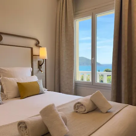 Grand Des Lecques; Bw Signature Collection 3*