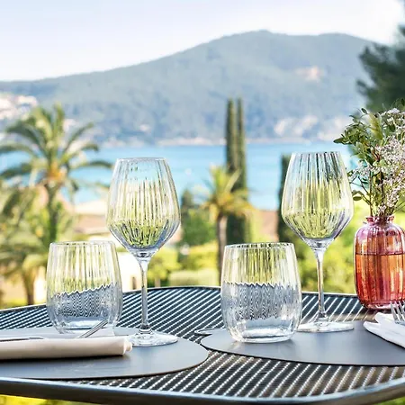 Hotell Grand Des Lecques; Bw Signature Collection 3*