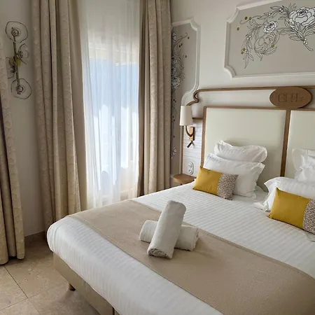 Grand Des Lecques; Bw Signature Collection
