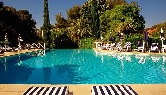 Grand Des Lecques; Bw Signature Collection