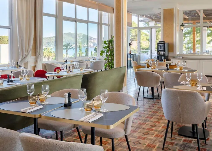 Hotel Grand Des Lecques; Bw Signature Collection 3*