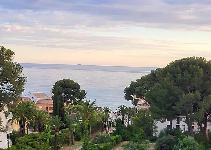 Grand Des Lecques; Bw Signature Collection Hotel 3*