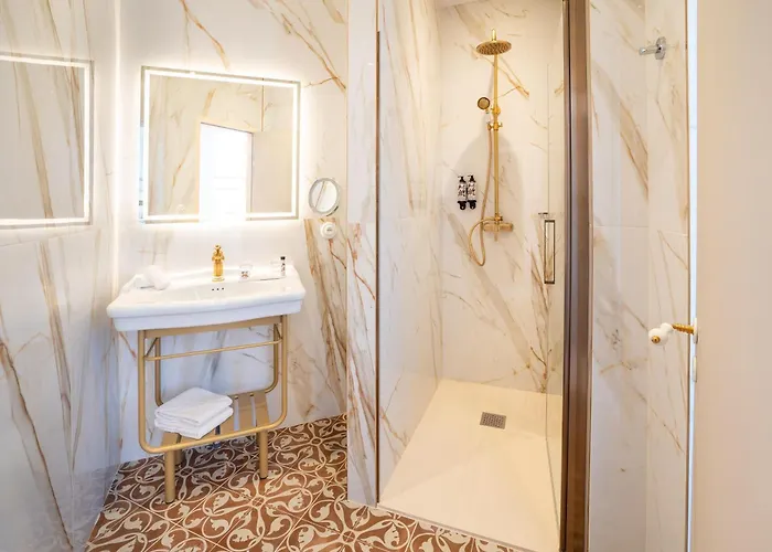 Grand Des Lecques; Bw Signature Collection 3*