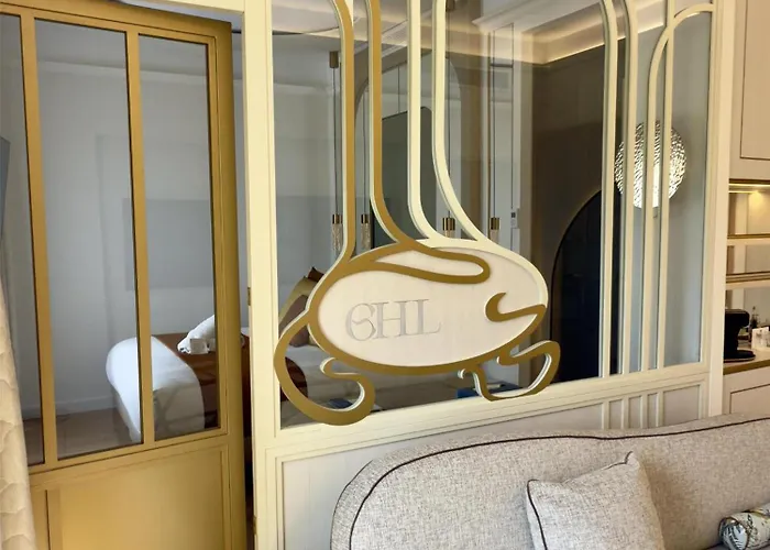 Grand Des Lecques; Bw Signature Collection