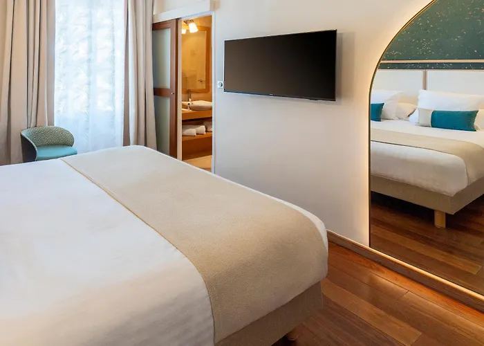 Grand Des Lecques; Bw Signature Collection